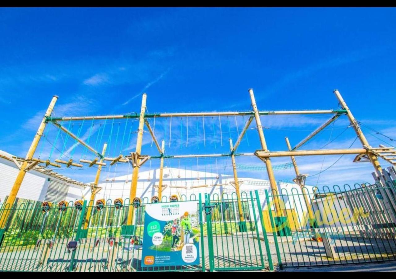 K90 - Chalet - Parkdean Resorts, Camber Sands Luaran gambar