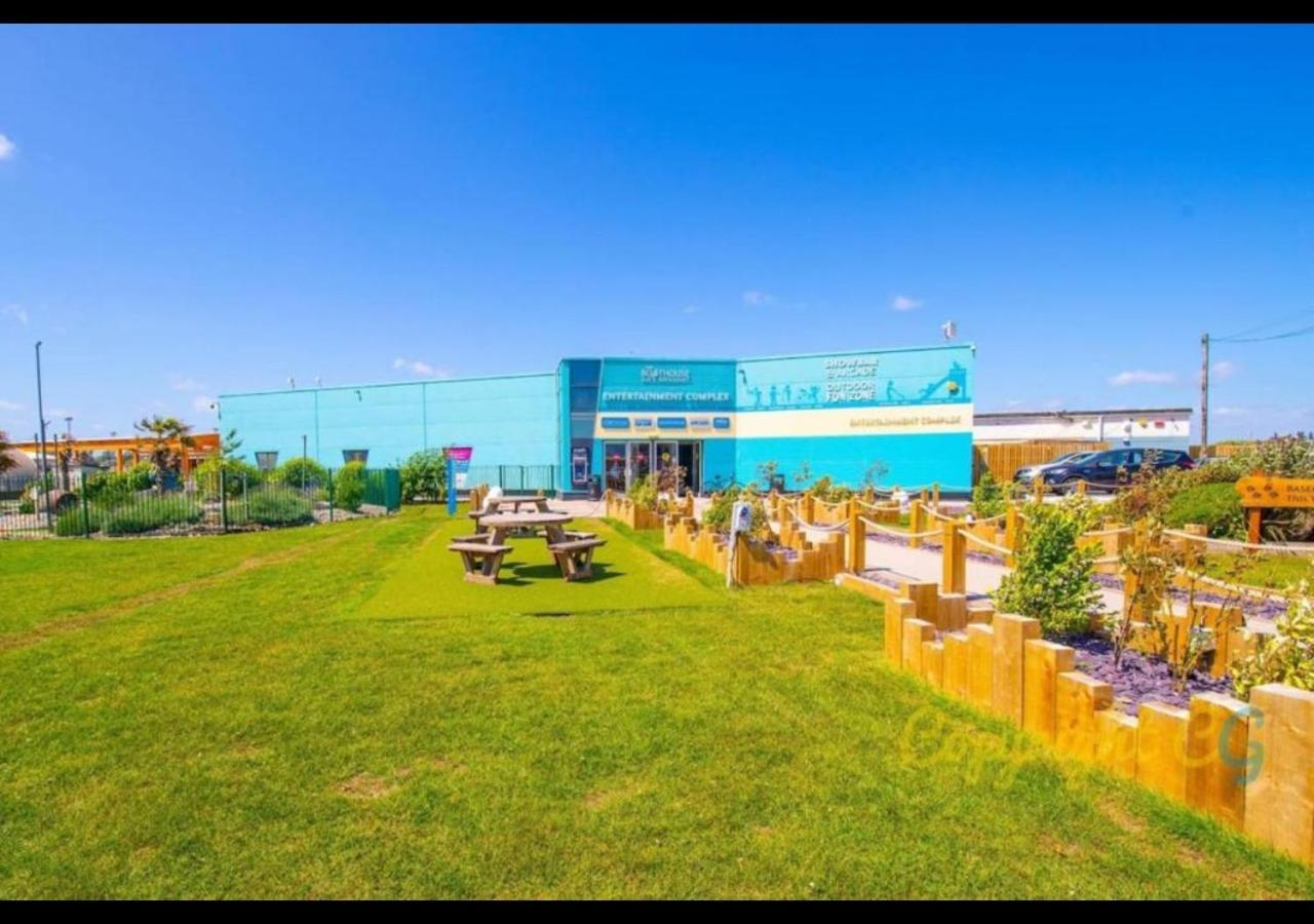 K90 - Chalet - Parkdean Resorts, Camber Sands Luaran gambar